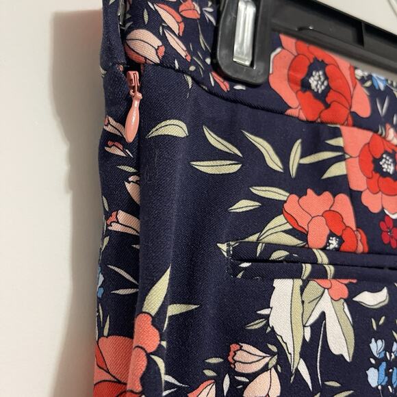 Lands End Pants Womens 8 Mid Rise Stretch Knit Blue White Floral Slim Leg - Picture 2 of 10